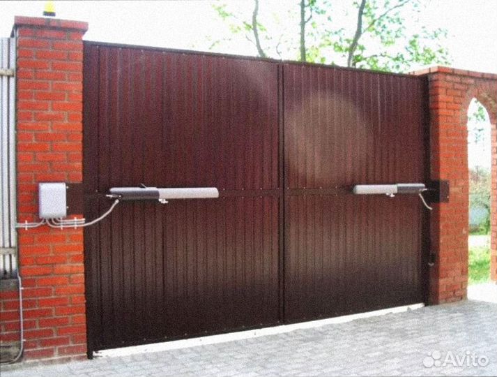 Гаражные распашные ворота