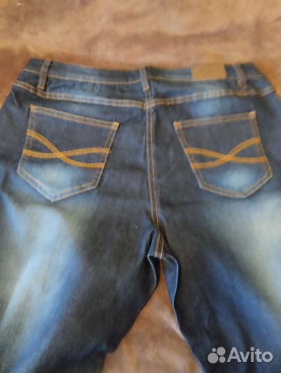 Джинсы женские новые, длина 107, пояс44, бедра52