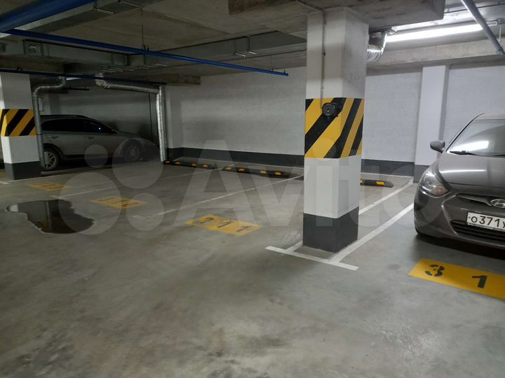 Машиноместо, 13 м²