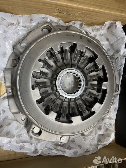 Комплект сцепления Subaru Forester (97) 2.0T 5MT