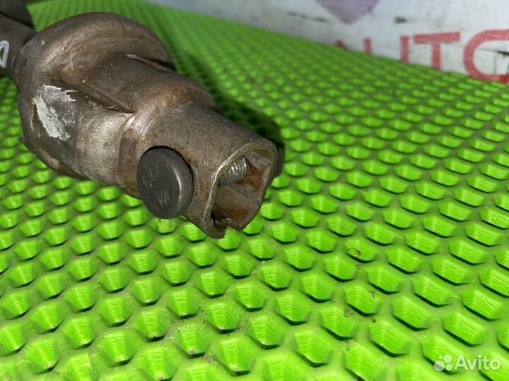 Кардан рулевой колонки Chevrolet Tahoe GMT400