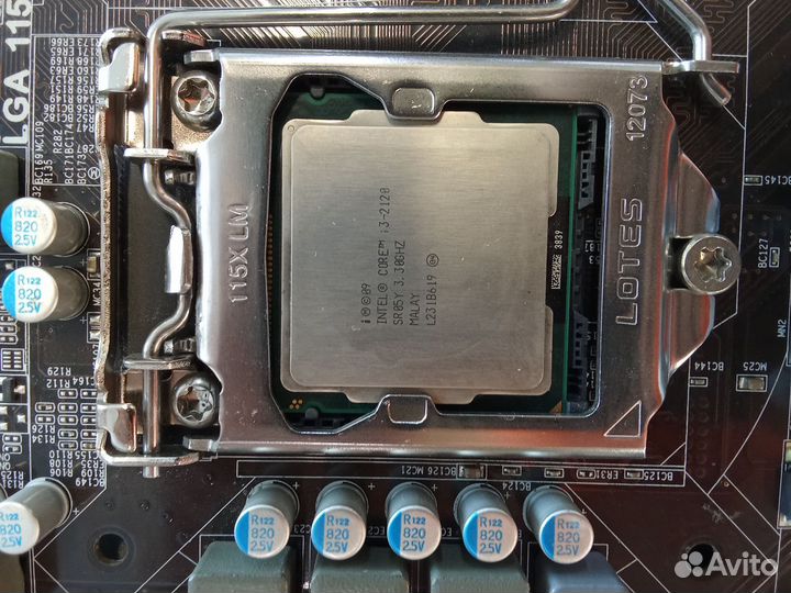 Материнская плата с процессором i3