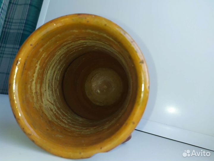 Глиняные кувшин и горшок