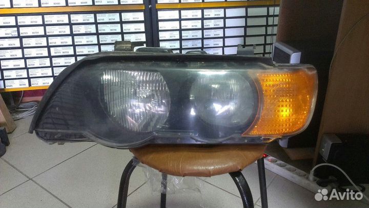 Передняя фара на BMW E53 15183300