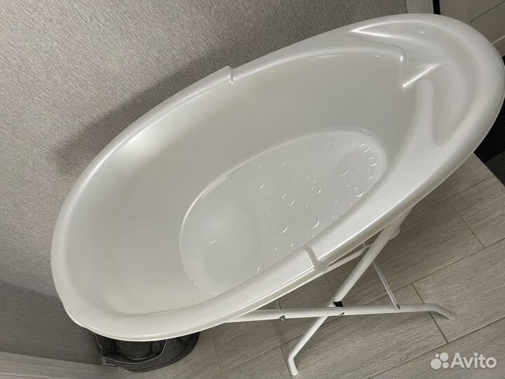 Детская ванночка с подставкой