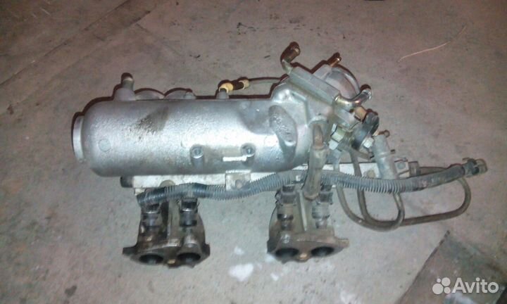 Коллектор впускной фольцваген Тигуан 2.0