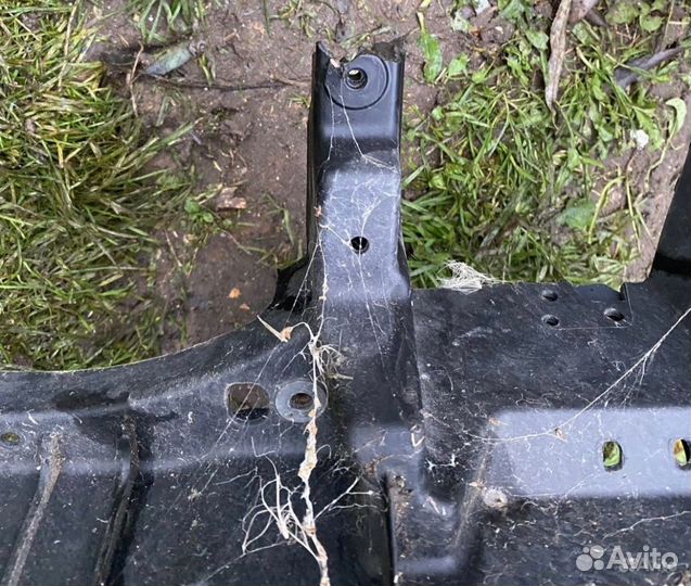 Телевизор,панель,радиатора фольксваген Golf5,Jeta5