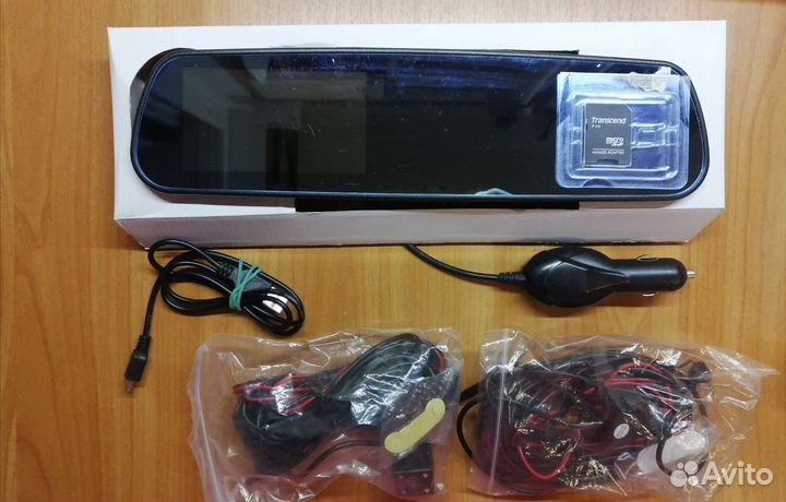 Зеркало заднего вида с видео регистратором