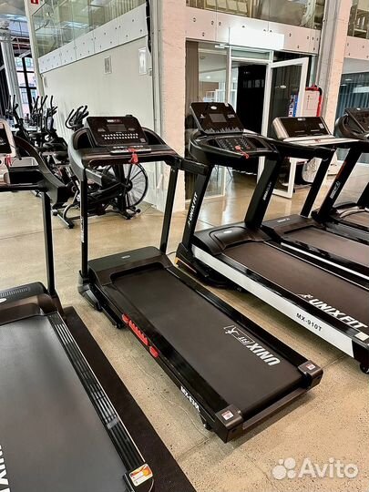 Беговая дорожка Unix 830 новая