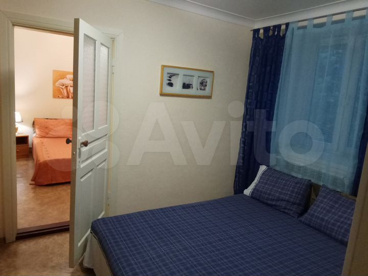 2-к. квартира, 62 м², 1/3 эт.