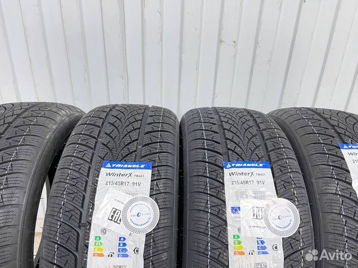 Triangle WinterX TW401 215/45 R17