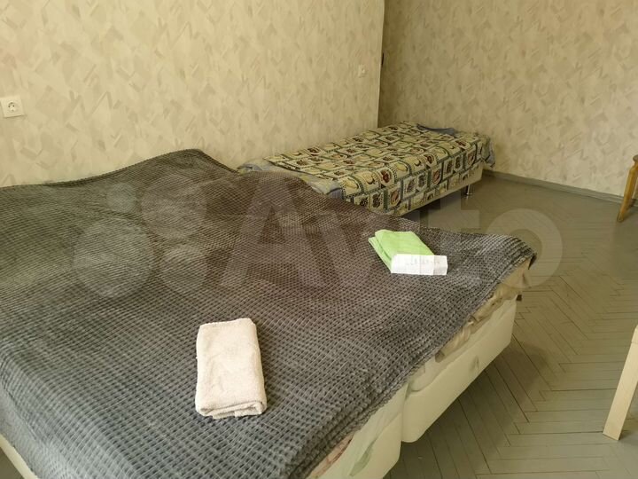 2-к. квартира, 43 м², 1/9 эт.