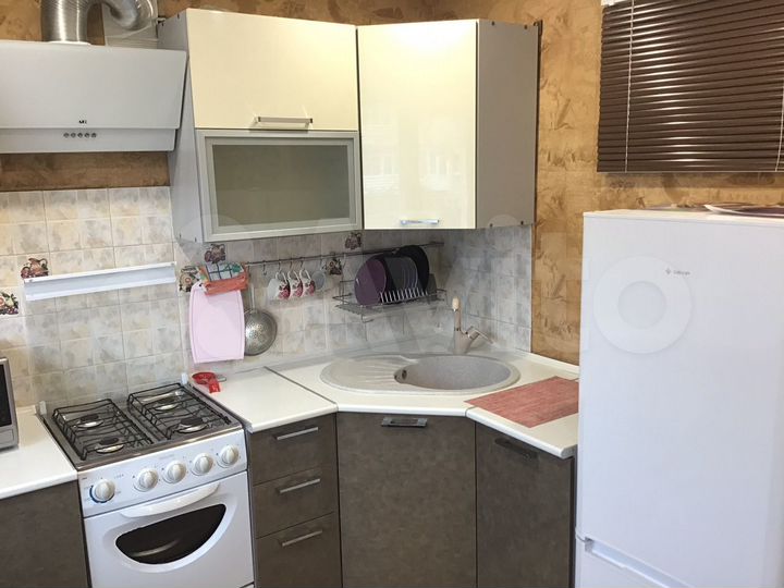 2-к. квартира, 57 м², 3/5 эт.