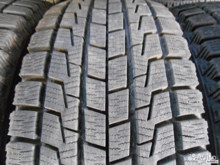 Bridgestone Blizzak Revo1 235/50 R17