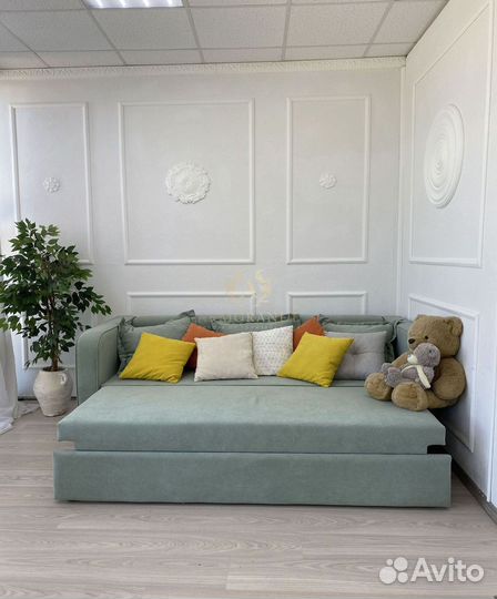 Кровать двуспальная с гарантией