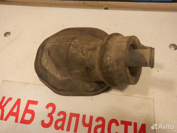 Пыльник рулевого вала Toyota Avensis 2 1azfse 2.0