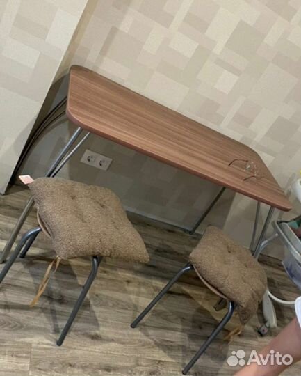 Кухонный стол новые