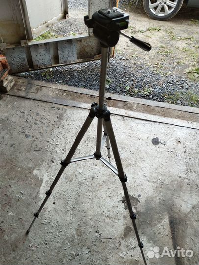 Штатив для видеокамеры фотоаппарата