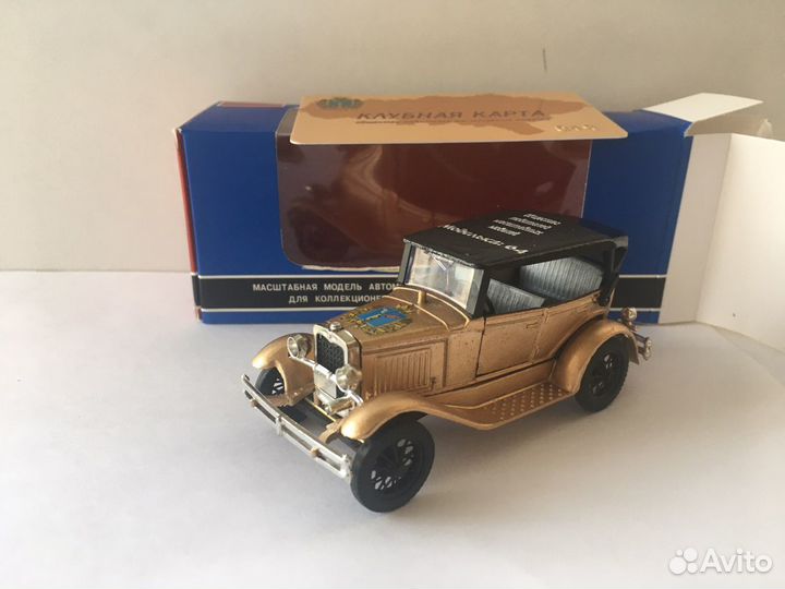 Модель газ-А 1/43 РФ в коробке