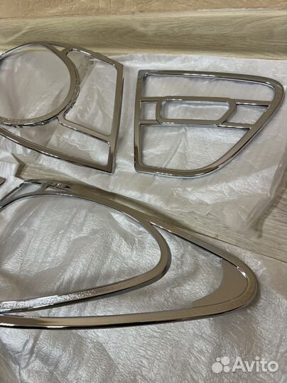 Молдинги задних фонарей Hyundai Elantra