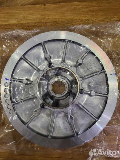 Щека подвижная вариатора Yamaha VK540 8AT176700100