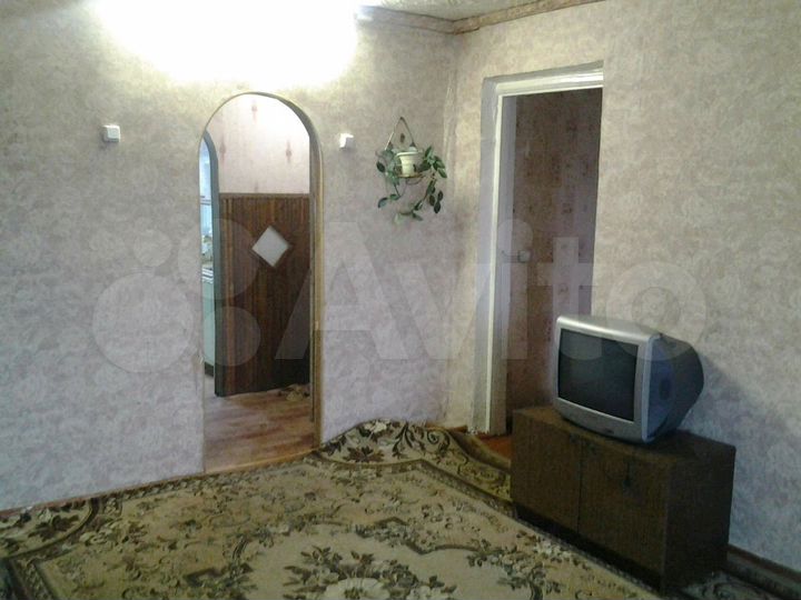 2-к. квартира, 43 м², 1/2 эт.