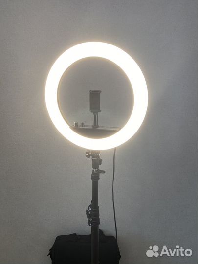 Кольцевая лампа со штативом