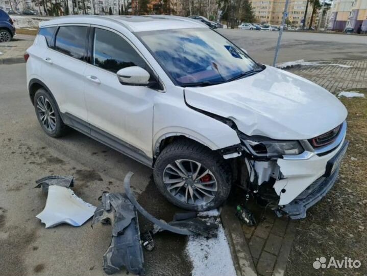 Капот, Geely Coolray