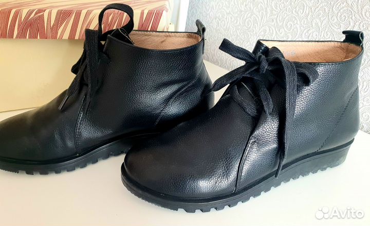 Ботинки женские