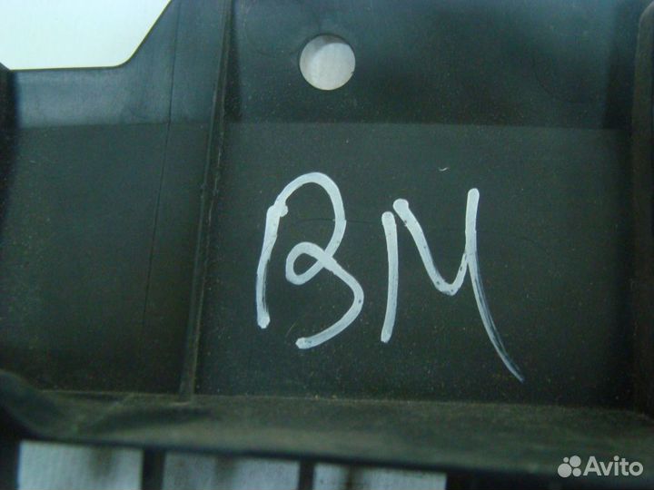 Накладка на радиаторы Legacy BM9-2011 (двс и навес