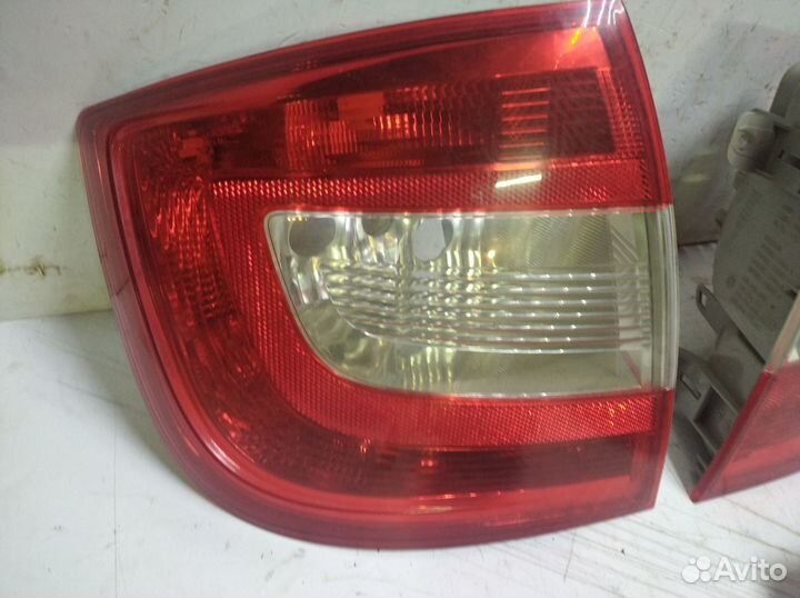 Задние фонари Skoda Rapid 2013-2017
