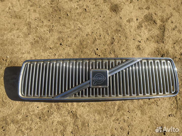 Решетка Радиатора Вольво 460