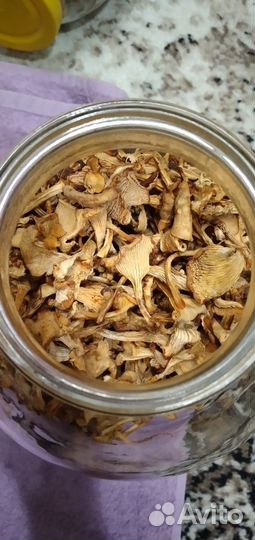Сушеные грибы лисички