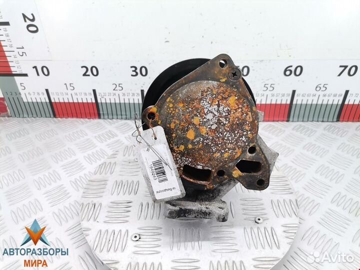 Помпа Mitsubishi L200 3 2002