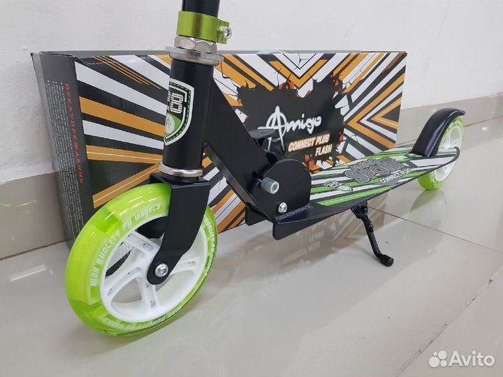 Самокат Explore Connect Plus (светящиеся колеса)