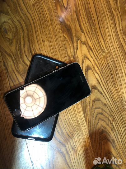 iPhone SE (2020), 256 ГБ