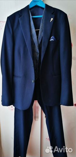 Костюм школьный