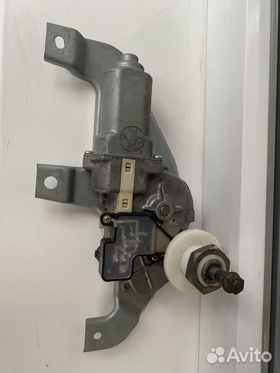 Мотор заднего стеклоочистителя