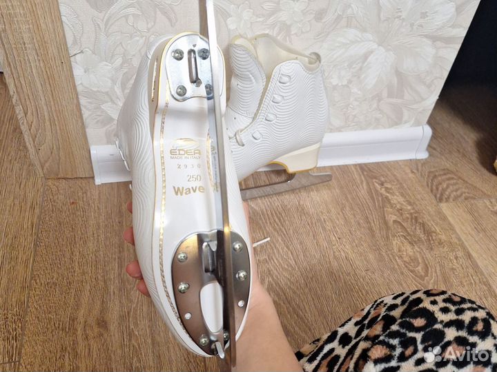 Фигурные коньки edea 250 wave