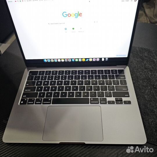 Macbook air m2 13,6