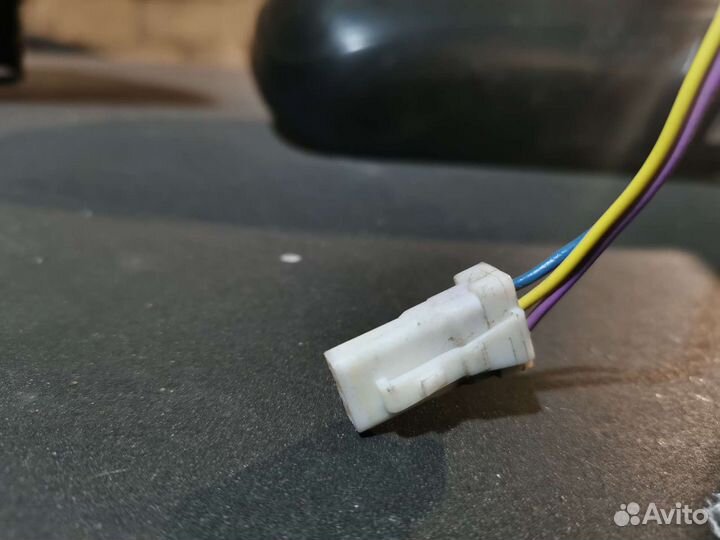 Зеркала комплект левое и правое