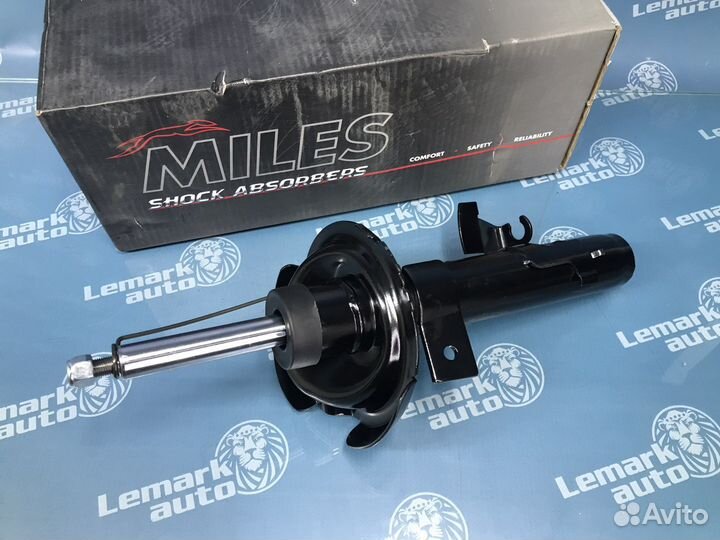 Амортизатор передний левый Ford Focus 2