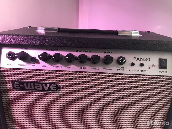 Гитарный комбоусилитель e-wave pan30