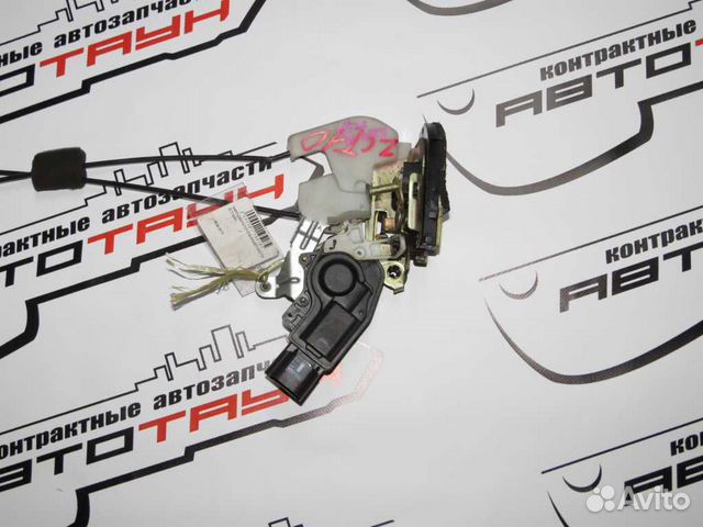 Замок двери toyota OPA ACT10 ZCT10 ZCT15 B L