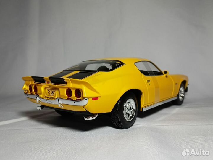 Модель Chevrolet Camaro 1971 Maisto 1:18