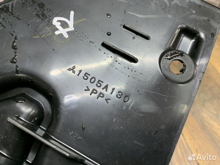 Mitsubishi Lancer 10 Воздухозаборник (внутри)