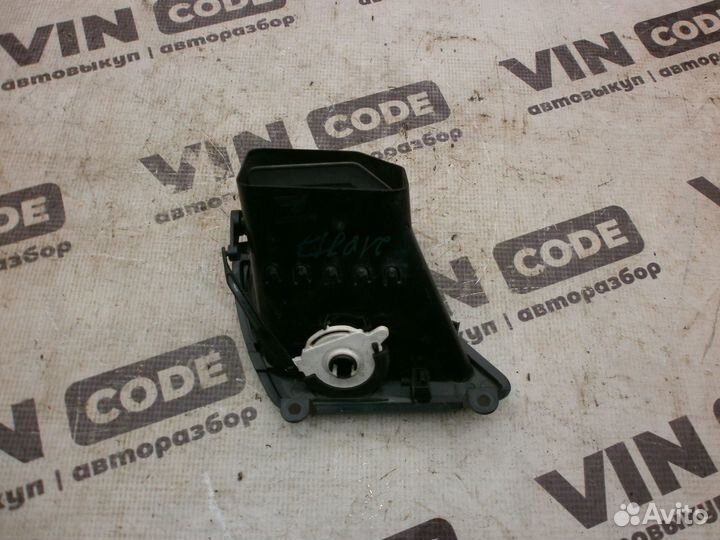 Дефлектор воздуховода правый Лада Веста