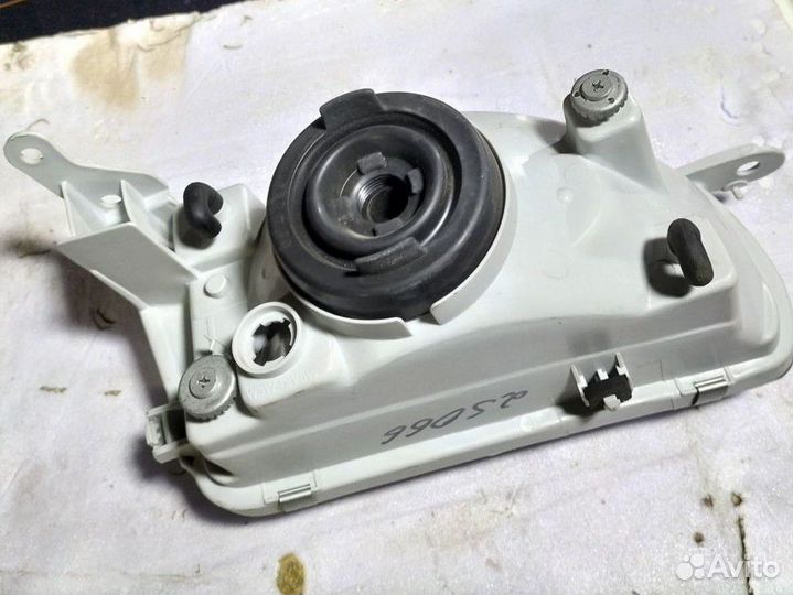 Фары toyota corolla 110