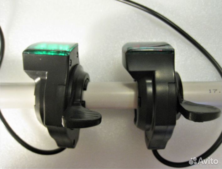 Курок газа С вольтметром