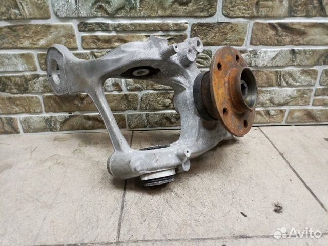 Кулак поворотный задний левый Audi A4 8K 2010